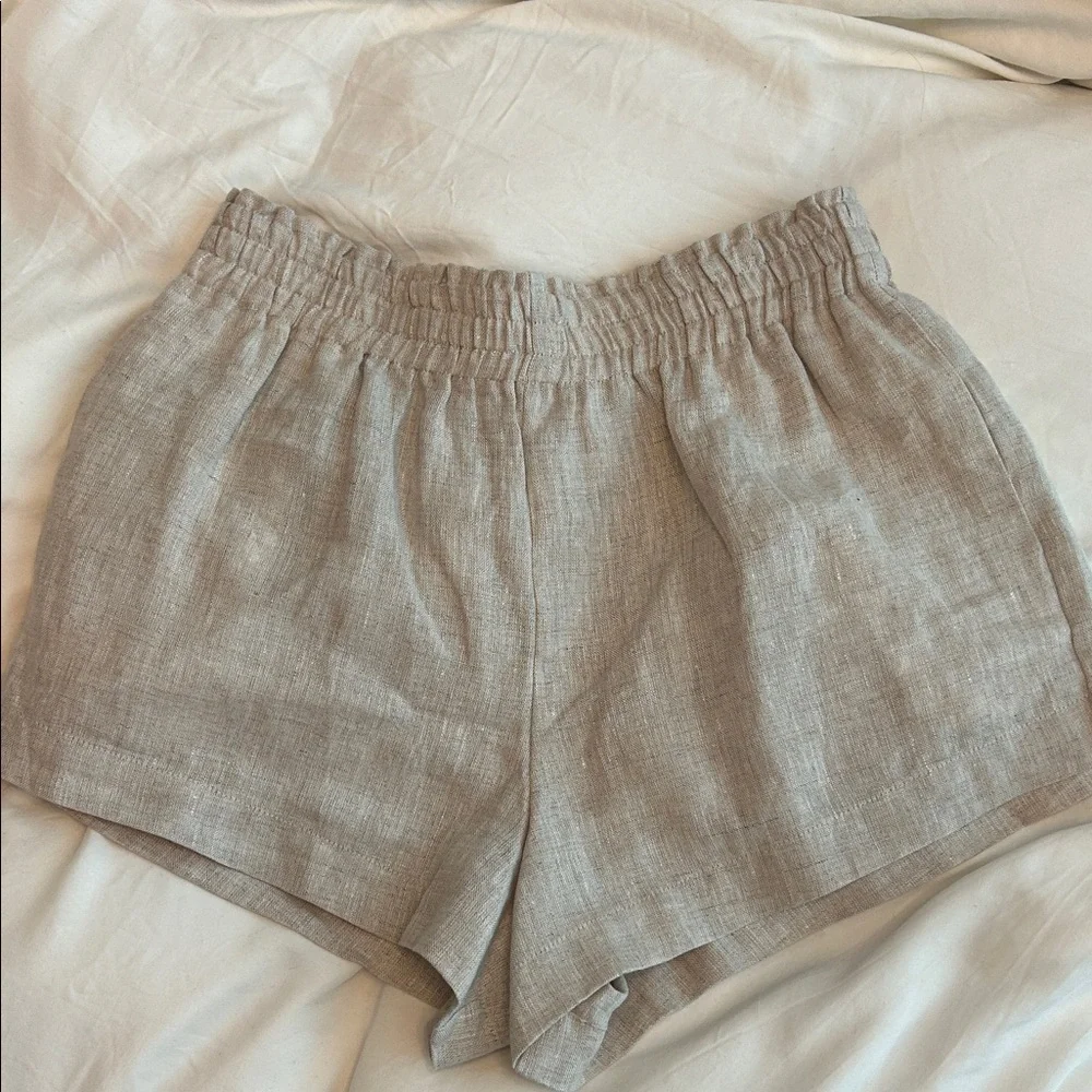 Reformation tan/sandy-colored linen shorts - Picture 1 of 5
